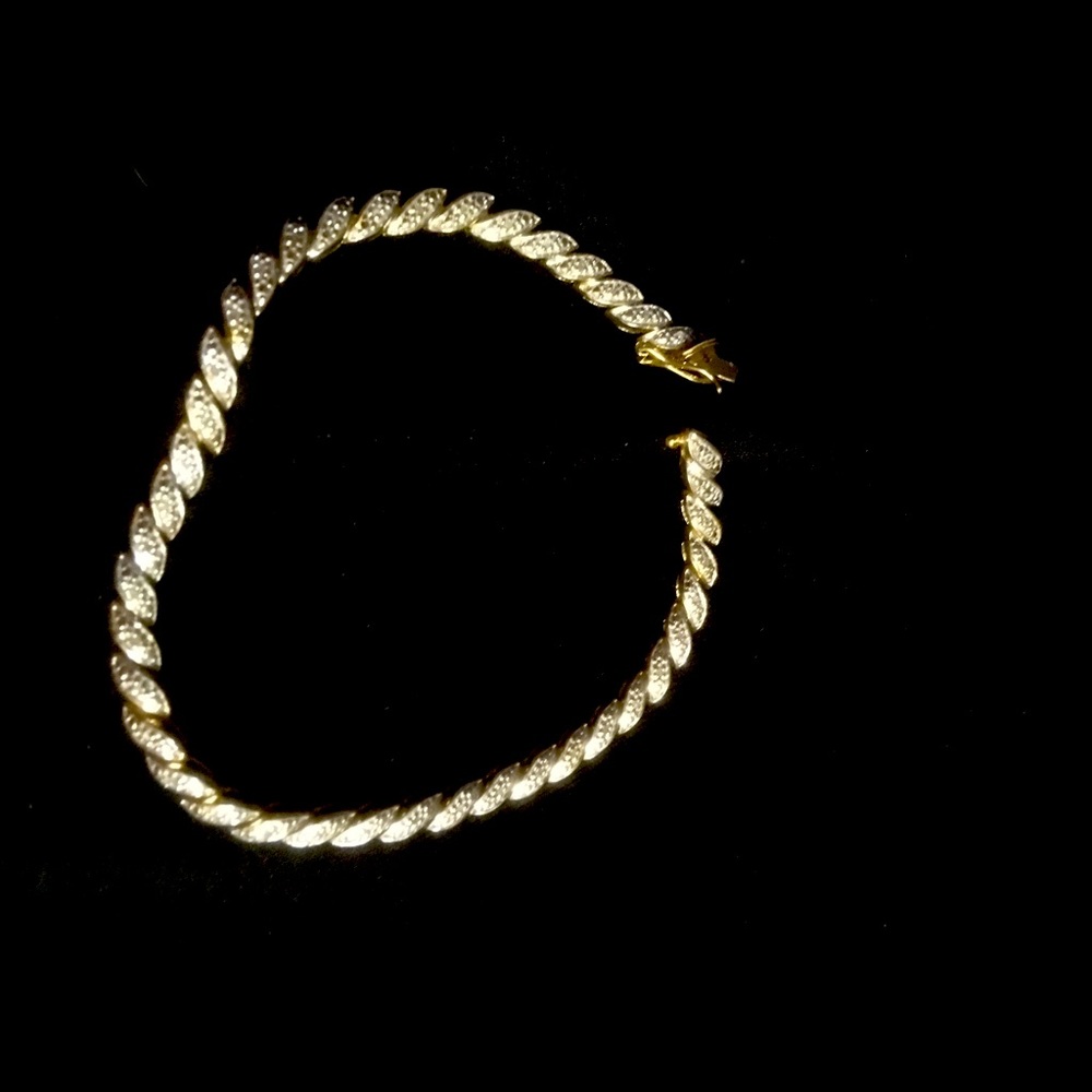 Unisex bracelet
